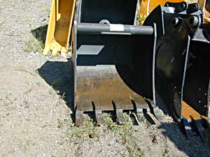 36″ C&P WainRoy-style Bucket