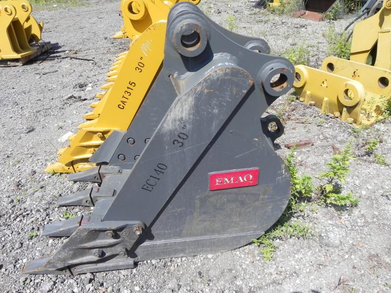 30″ EMAQ Excavator Bucket