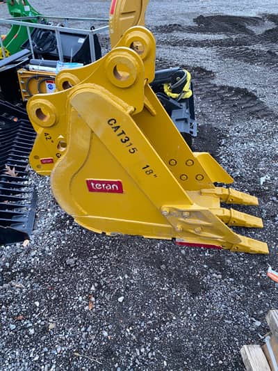 18″ Excavator Bucket