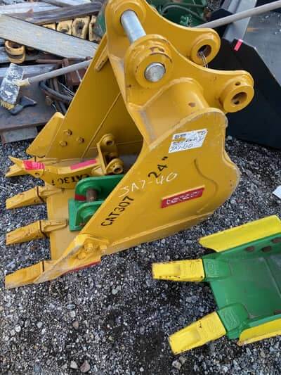 24″ Excavator Bucket