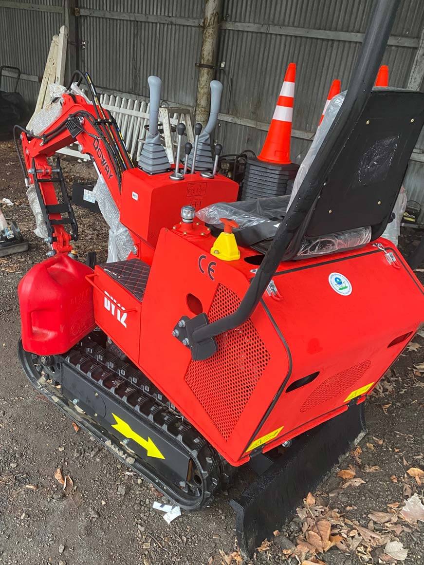 Small Mini-Excavator